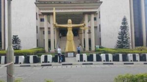 In Abuja, the Fed government has resumed mass trials of alleged terrorists.